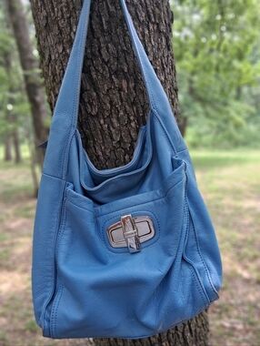 b. makowsky Blue Leather Shoulder Bag with Silver-Tone Turnlock
